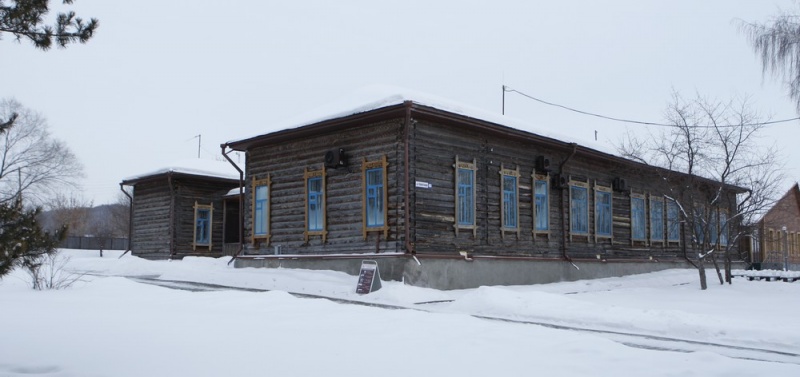 Школа, в которой учился В.М. Шукшин.